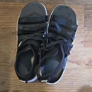 Nike Black Adjustable Strap Sandals